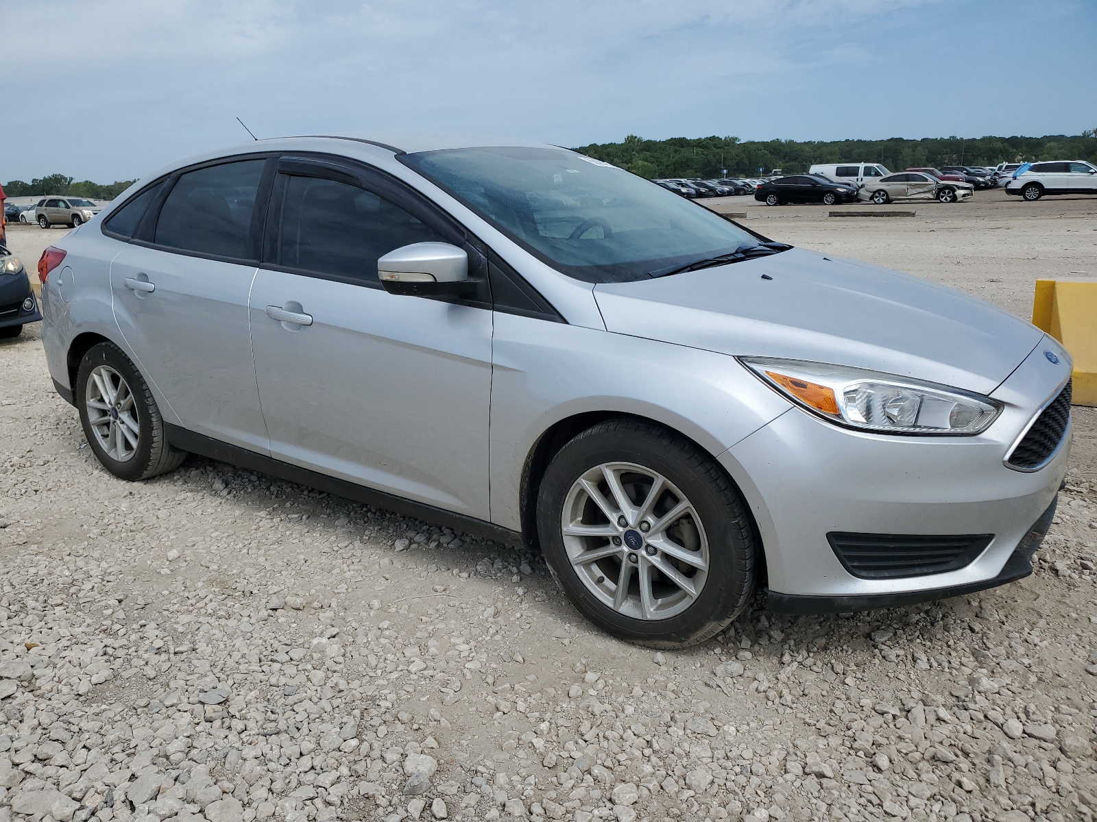 2017 Ford Focus Se vin: 1FADP3FE8HL238034