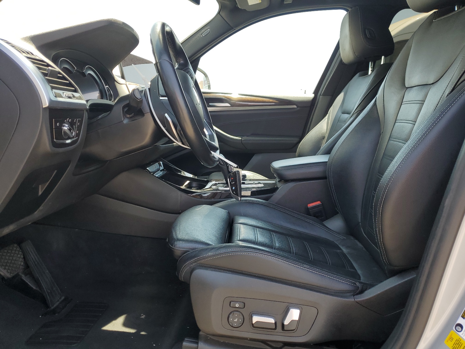 5UXTR7C56KLF25988 2019 BMW X3 Sdrive30I