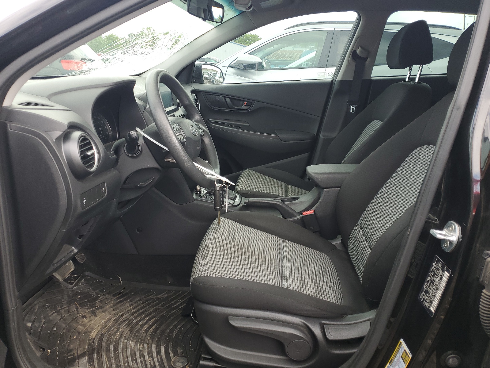 KM8K1CAAXJU130369 2018 Hyundai Kona Se