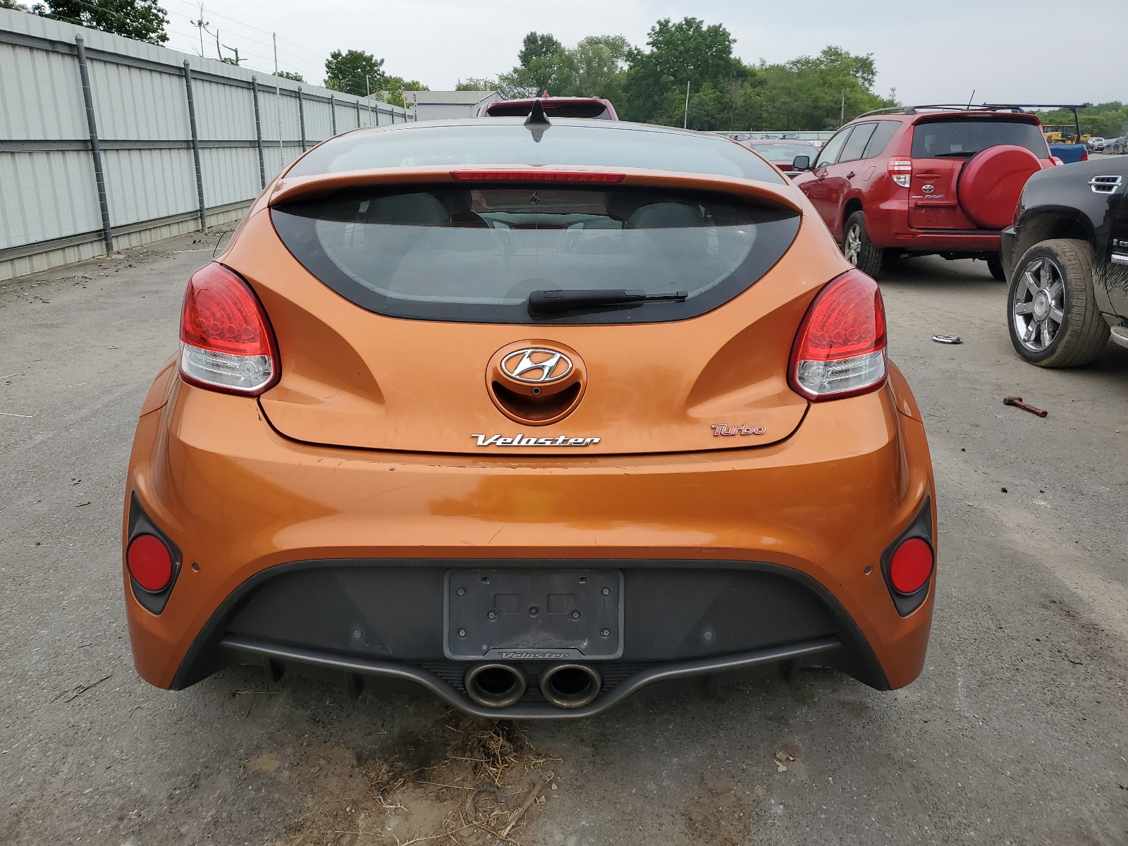 KMHTC6AE0GU287422 2016 Hyundai Veloster Turbo