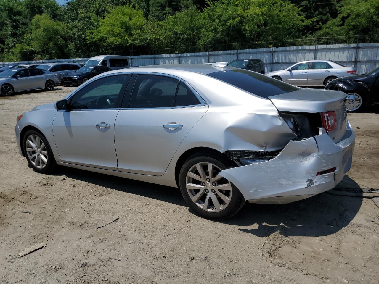 1G11E5SA1GU149263 2016 CHEVROLET MALIBU - Image 2