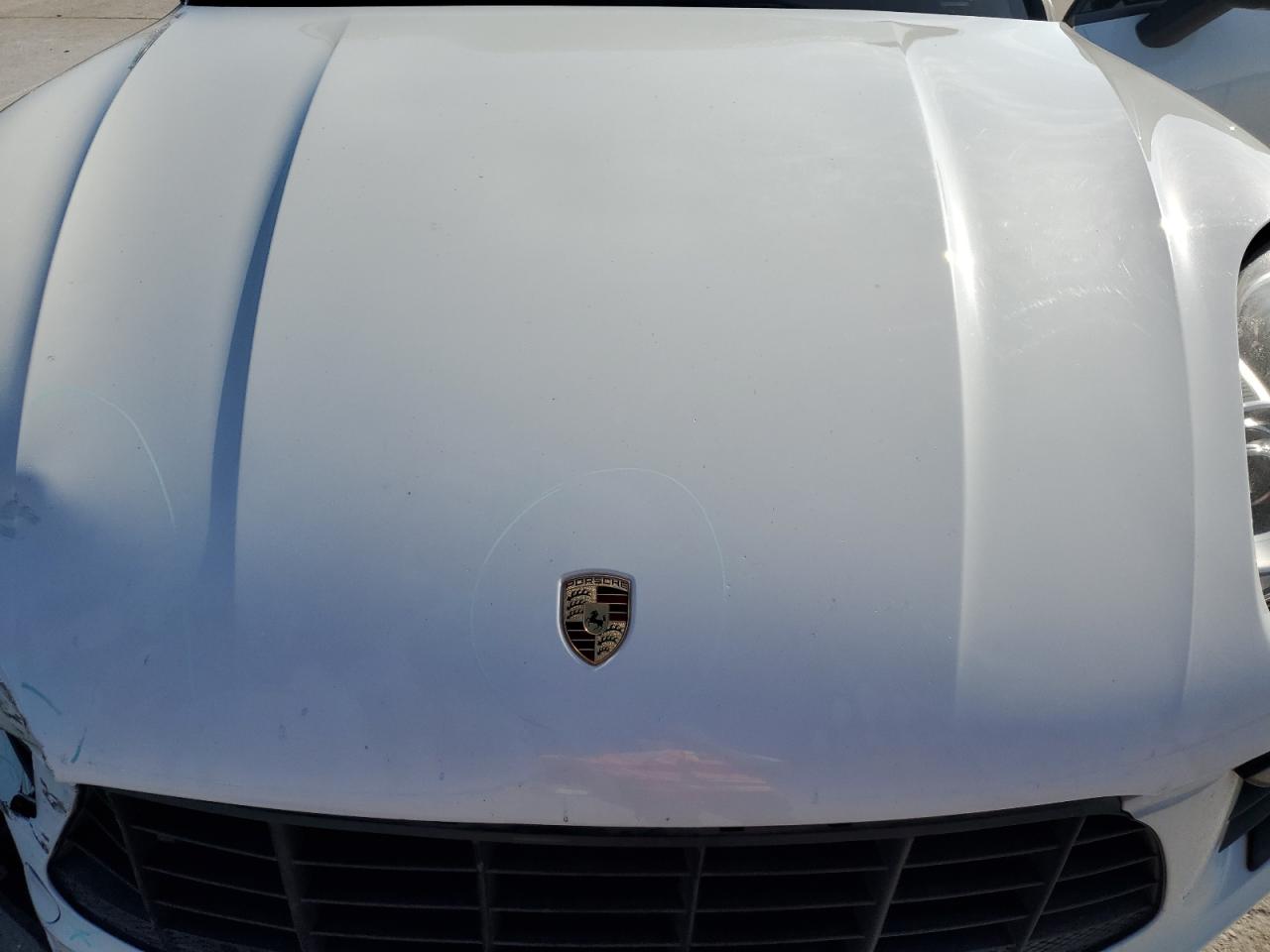 2017 Porsche Macan VIN: WP1AA2A50HLB05976 Lot: 65128914