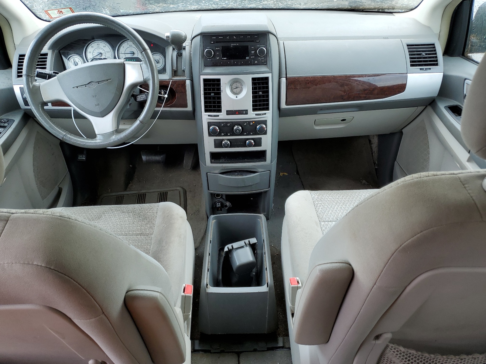 2A4RR5D19AR270942 2010 Chrysler Town & Country Touring