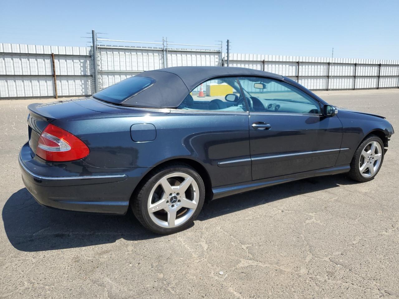 2005 Mercedes-Benz Clk 500 VIN: WDBTK75GX5T035459 Lot: 64657334