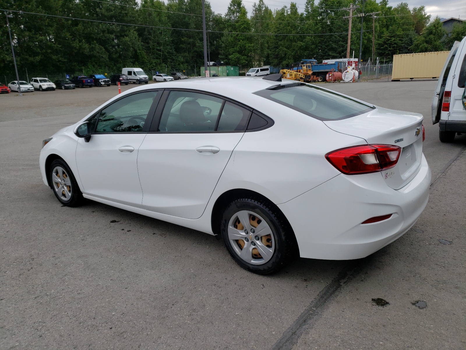 2018 Chevrolet Cruze Ls vin: 1G1BC5SM3J7210820