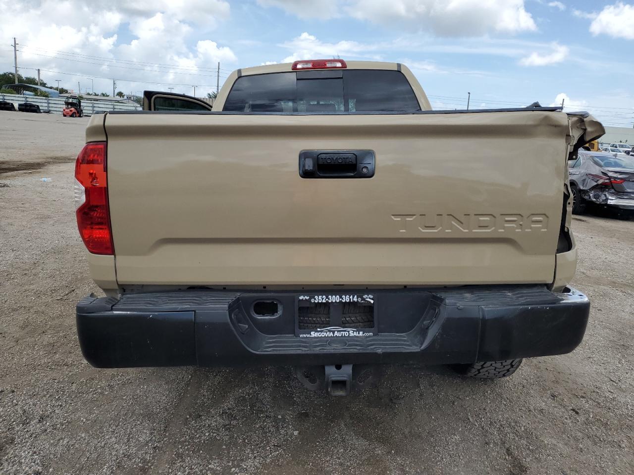 5TFRW5F18HX222663 2017 Toyota Tundra Double Cab Sr/Sr5