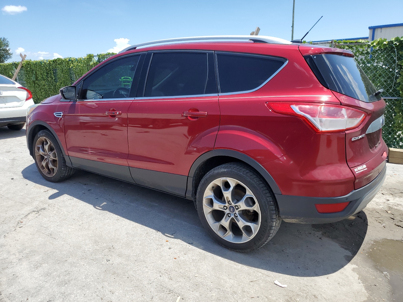 1FMCU9JXXGUB22669 2016 Ford Escape Titanium