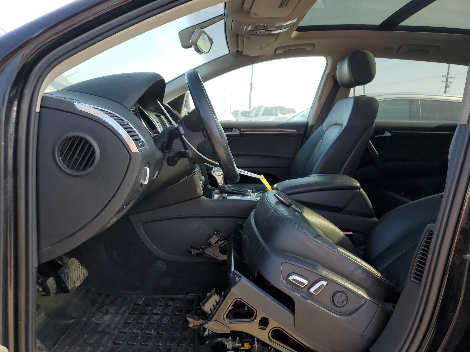 WA1LMAFE6CD005544 2012 Audi Q7 Premium Plus