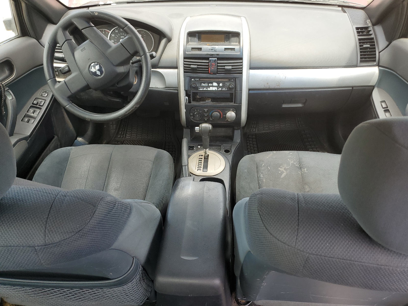 4A3AB36F14E091572 2004 Mitsubishi Galant Es Medium