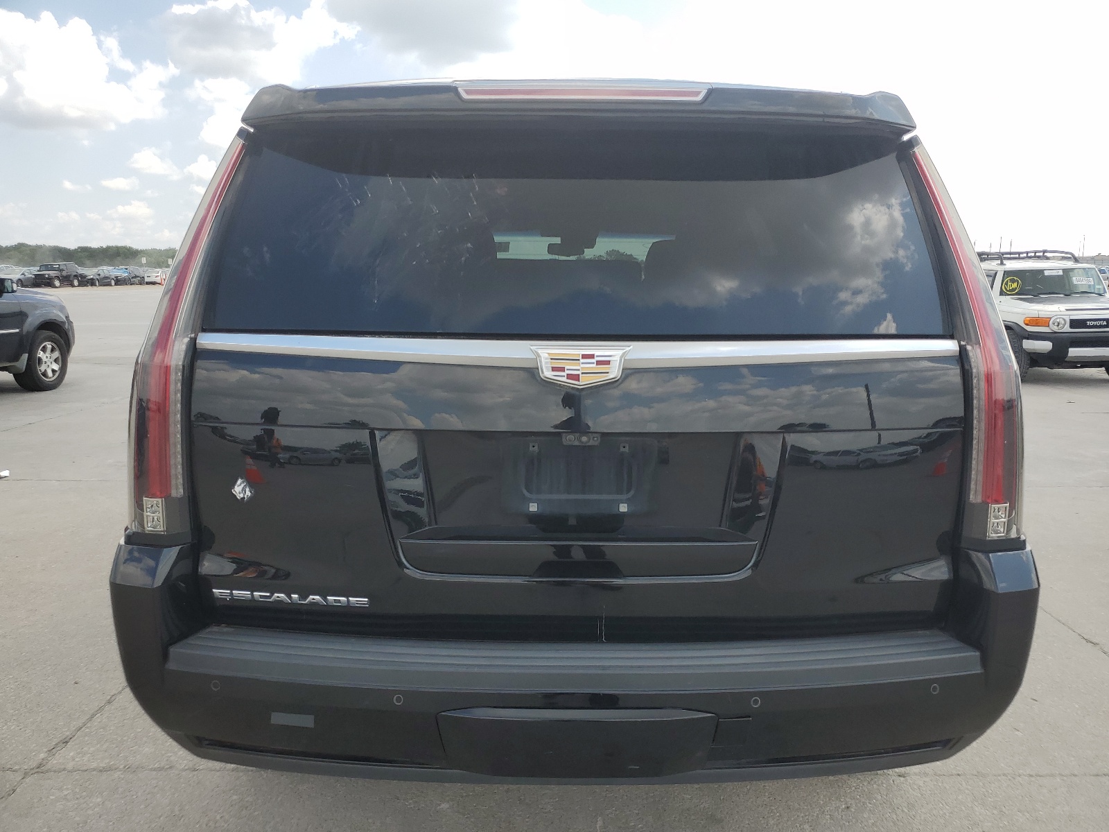 2017 Cadillac Escalade Premium Luxury vin: 1GYS3CKJ4HR351485