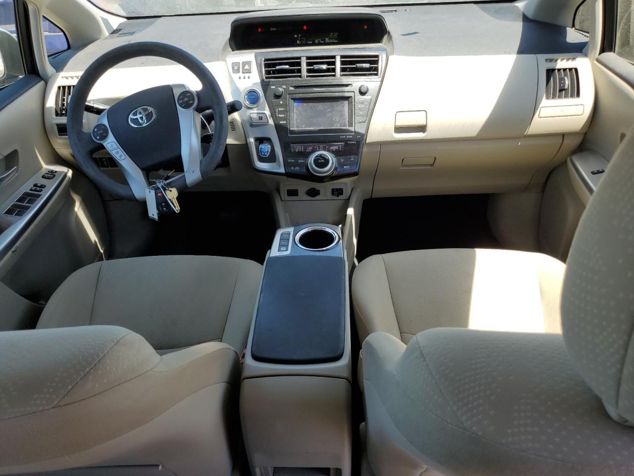 2013 Toyota Prius - Image 8