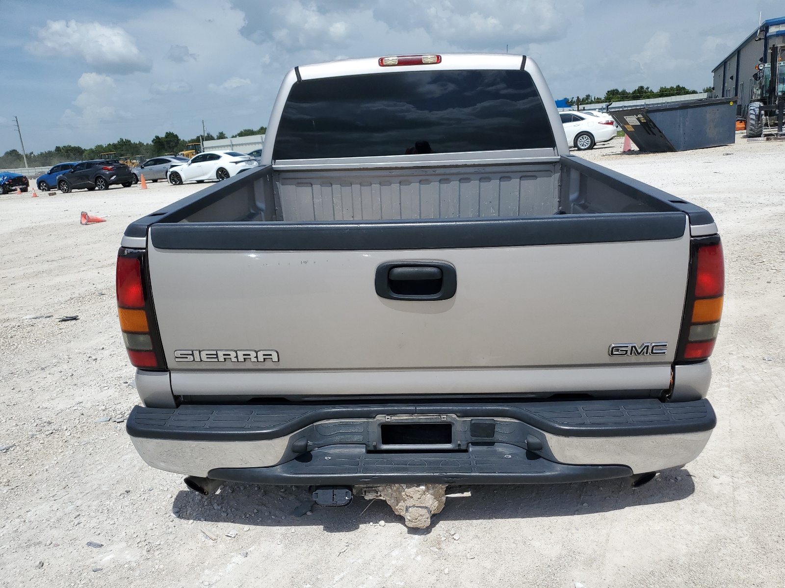 2GTEC13T651127680 2005 GMC New Sierra C1500