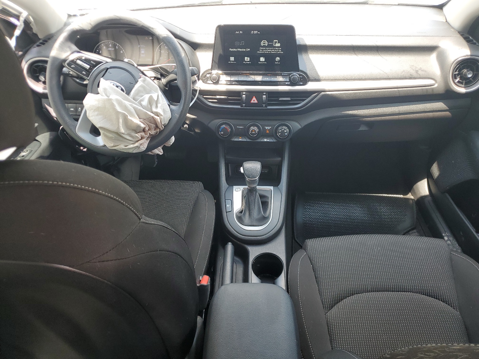 3KPF24AD0ME326438 2021 Kia Forte Fe