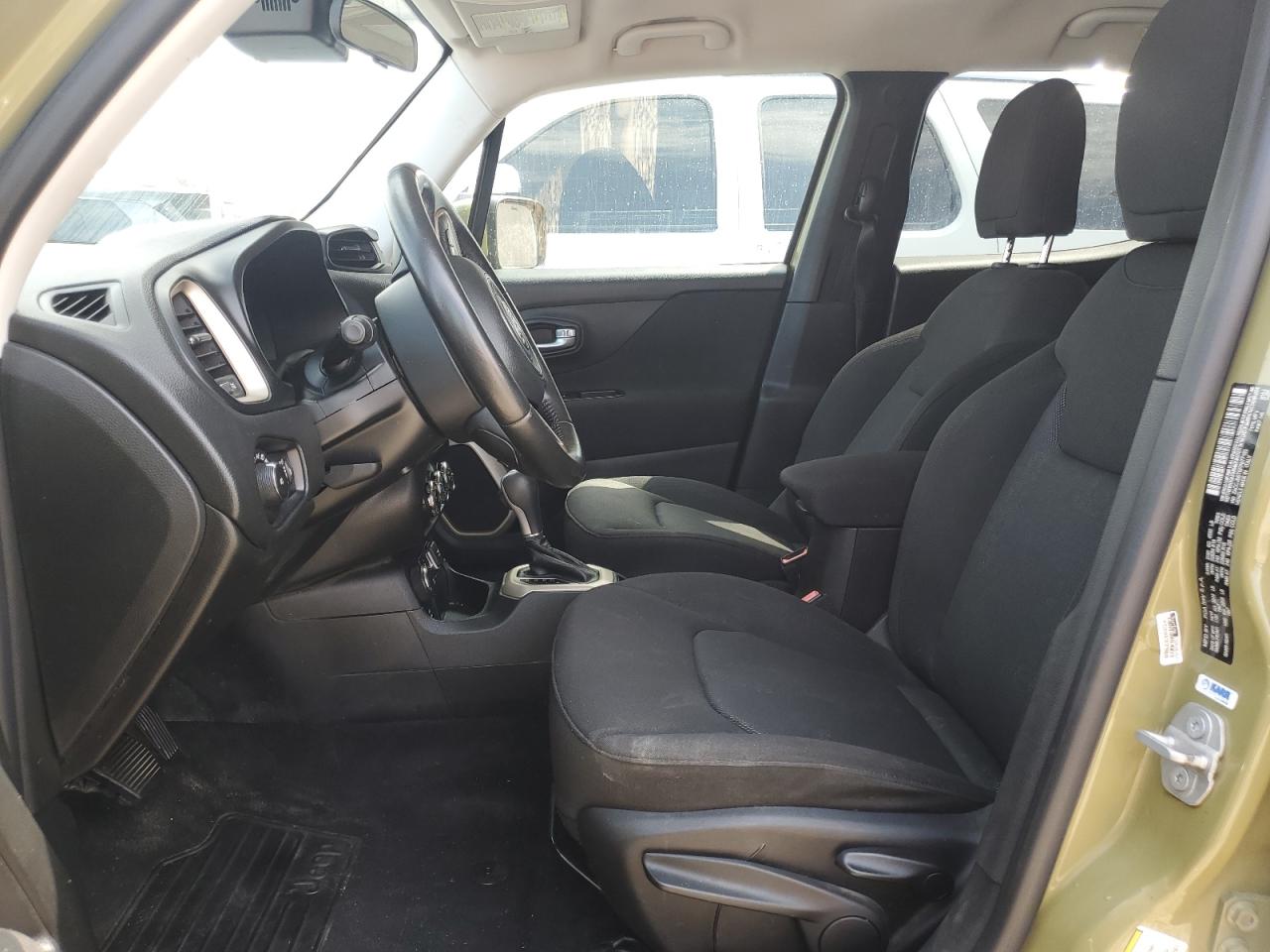 2015 Jeep Renegade - Image 7