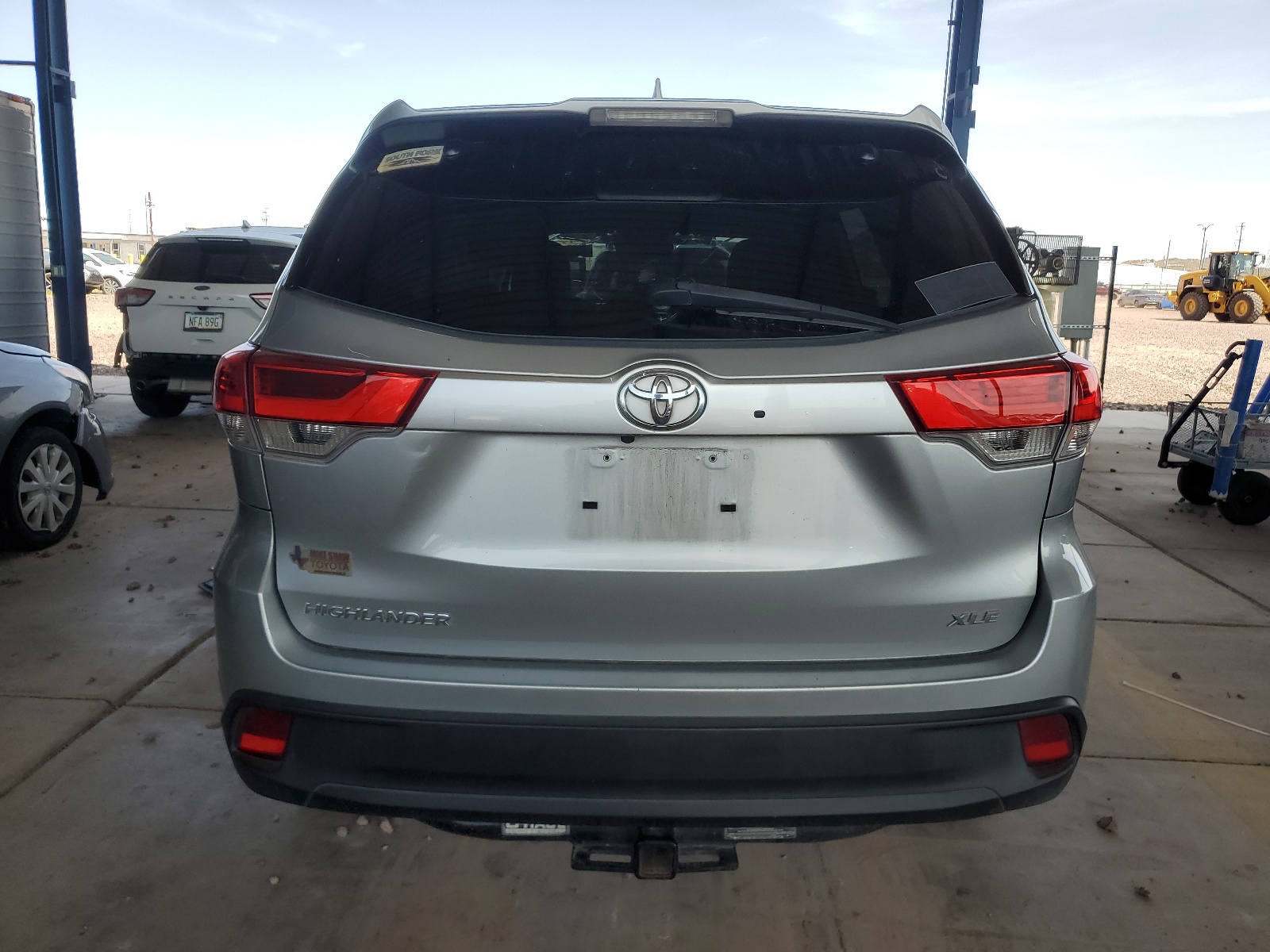 5TDKZRFH1JS534574 2018 Toyota Highlander Se