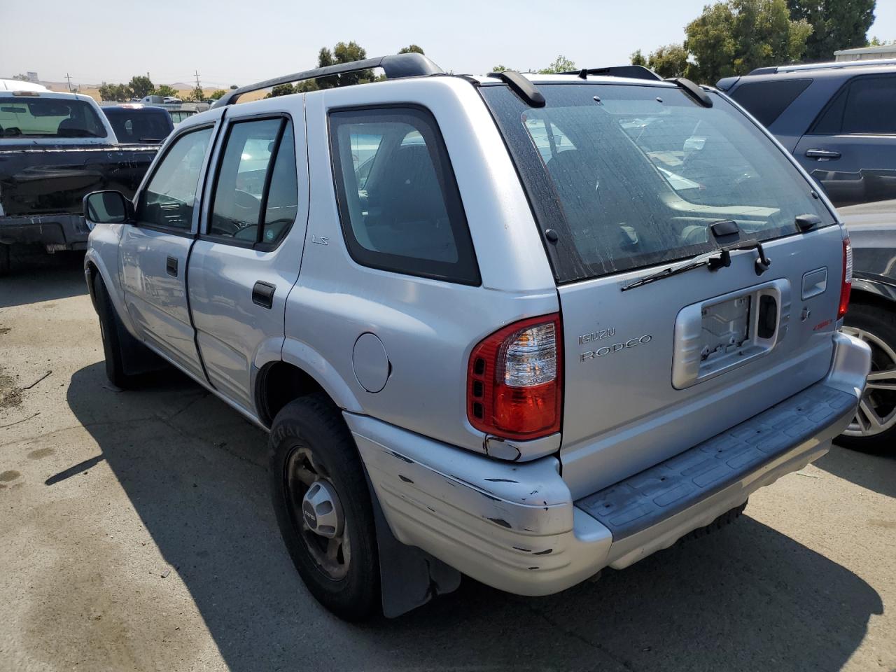 4S2DM58W1Y4318200 2000 Isuzu Rodeo S