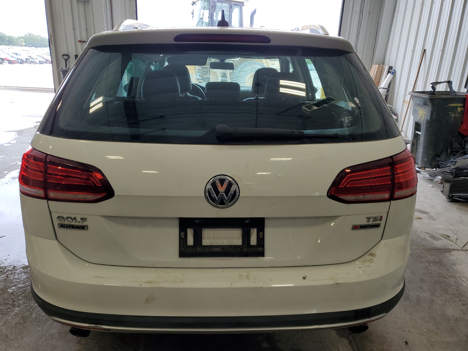 3VWH17AU5JM766022 2018 Volkswagen Golf Alltrack S