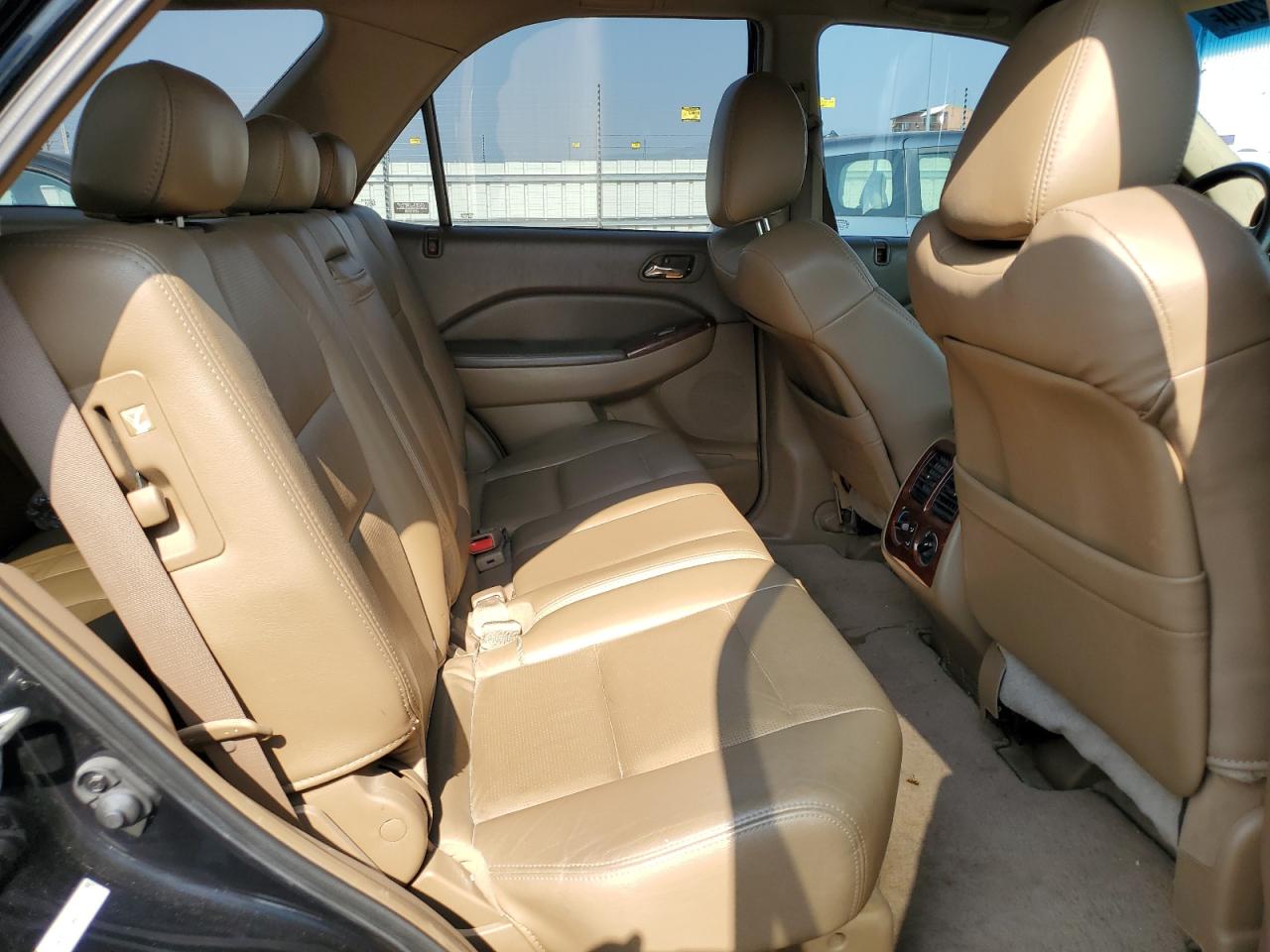 2005 Acura Mdx Touring VIN: 2HNYD18625H550996 Lot: 64302204