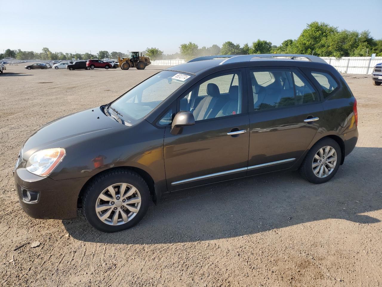 2011 Kia Rondo VIN: KNAHH8C61B7332725 Lot: 65012774