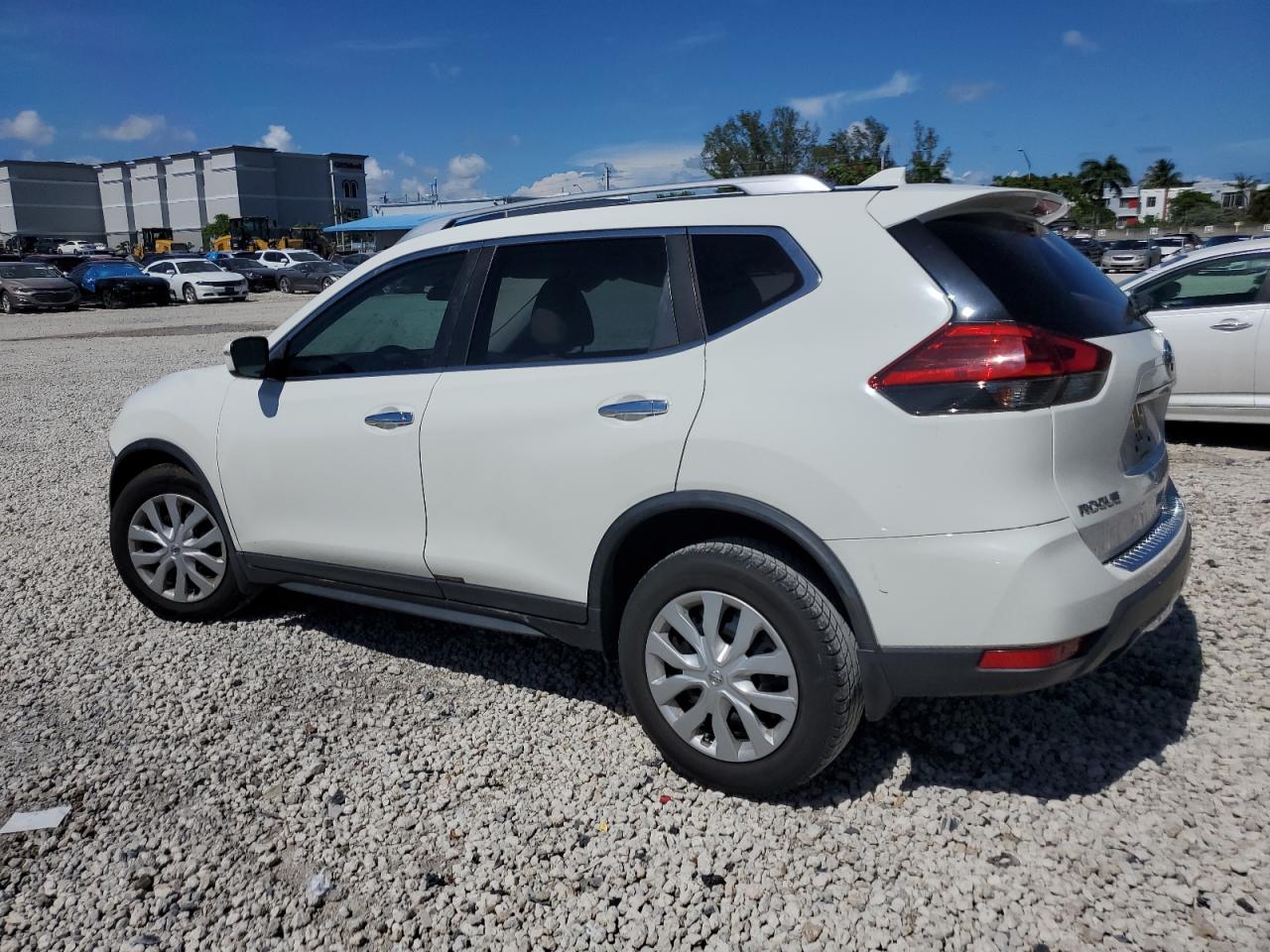 2017 Nissan Rogue S VIN: JN8AT2MTXHW137326 Lot: 63345704