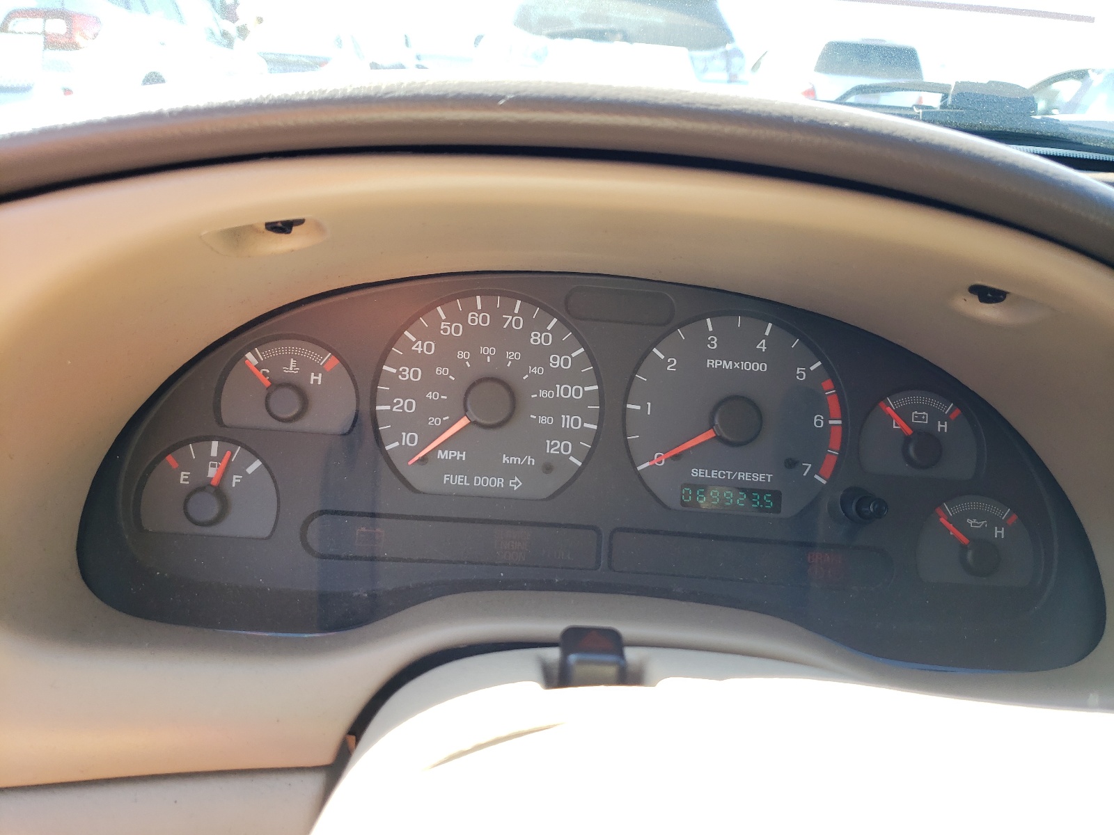 1FAFP4443YF261647 2000 Ford Mustang