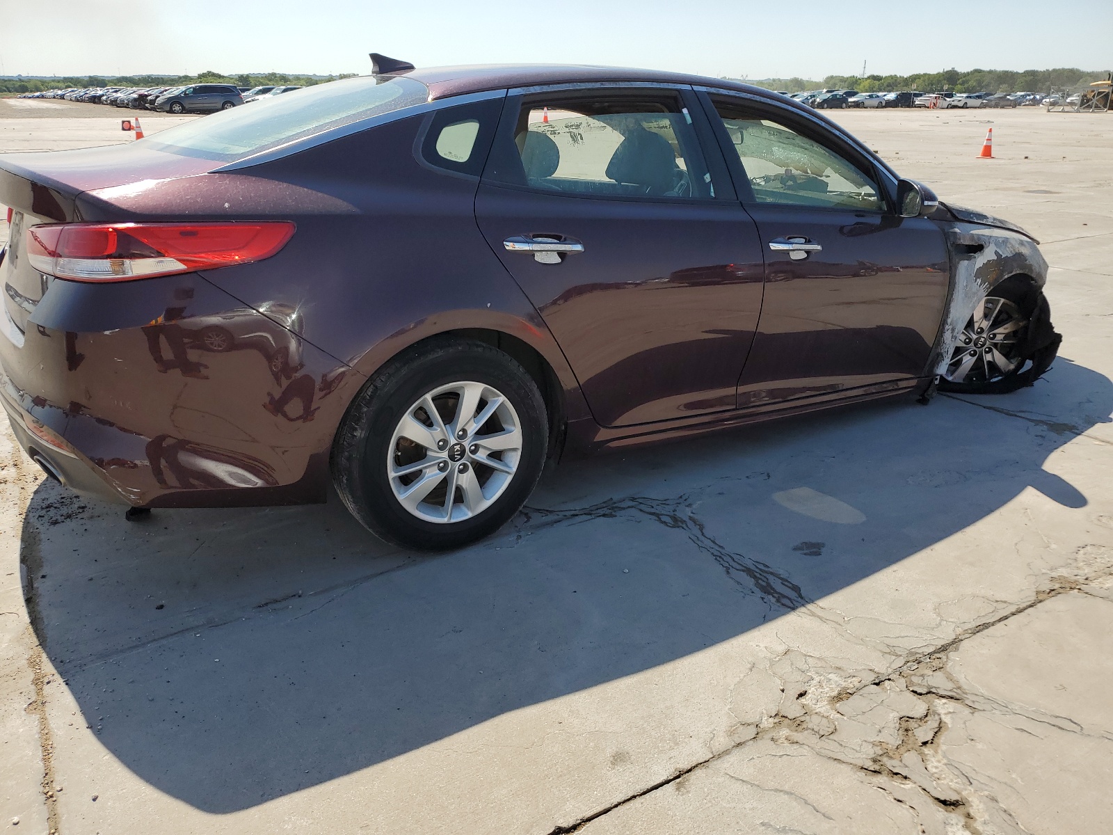 2016 Kia Optima Lx vin: 5XXGT4L35GG057015