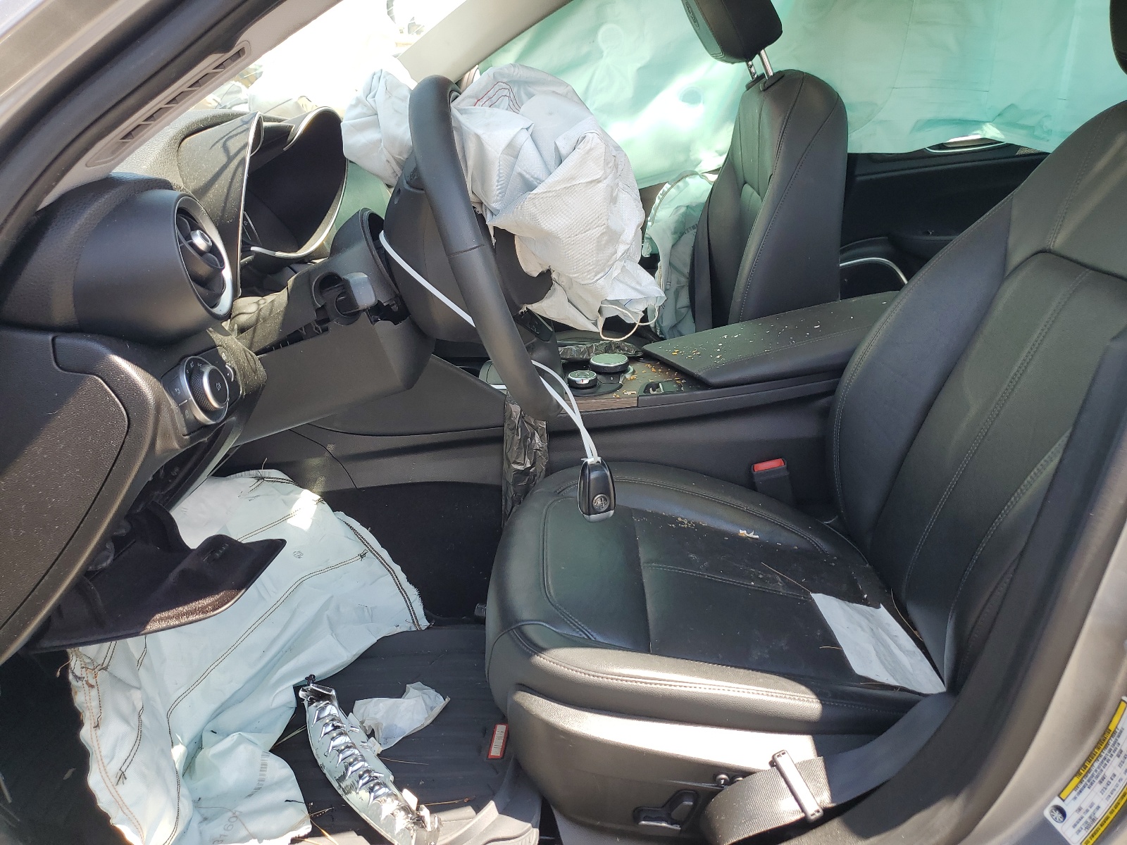 ZARFAEEN0H7536948 2017 Alfa Romeo Giulia Ti Q4