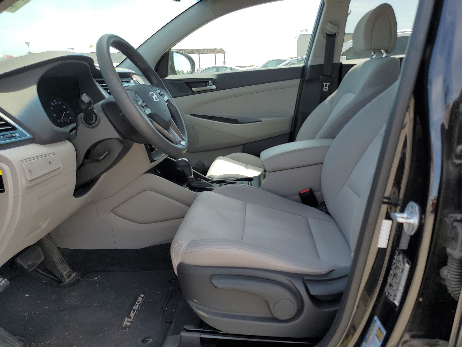 KM8J23A43JU700909 2018 Hyundai Tucson Se