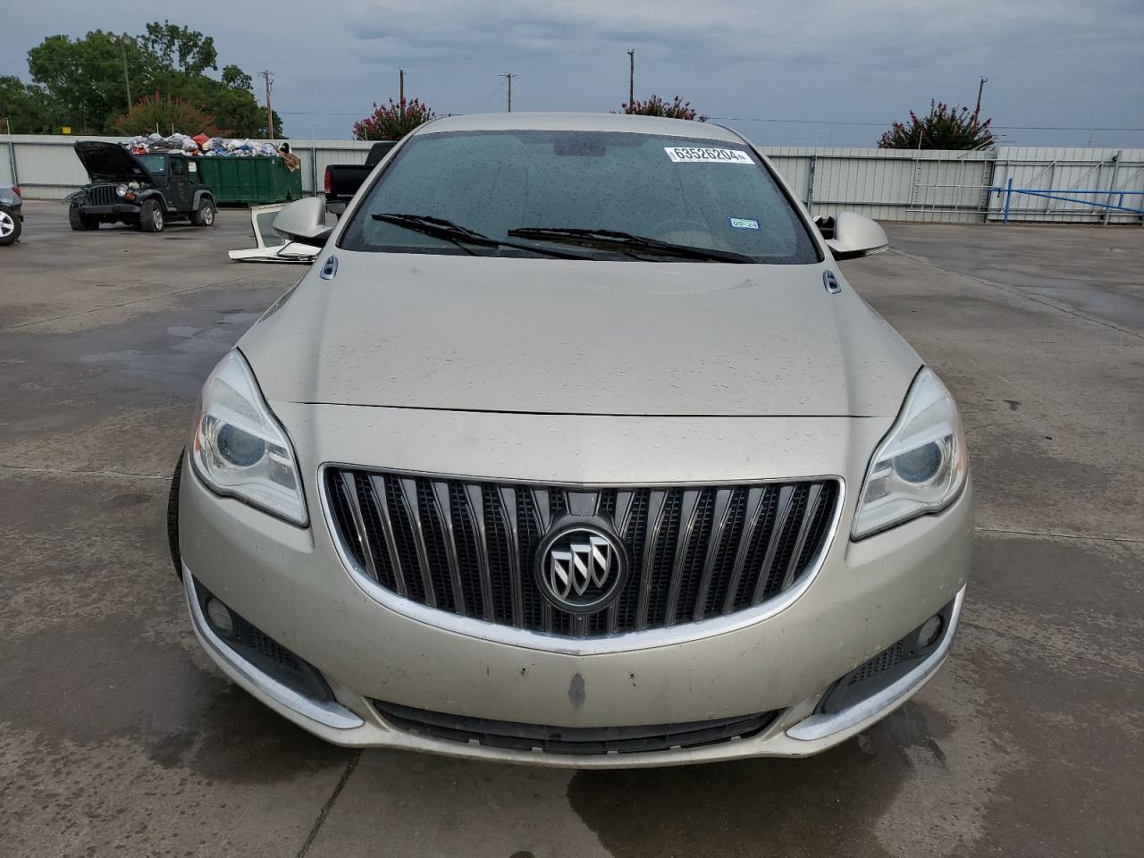 2016 Buick Regal - Image 5