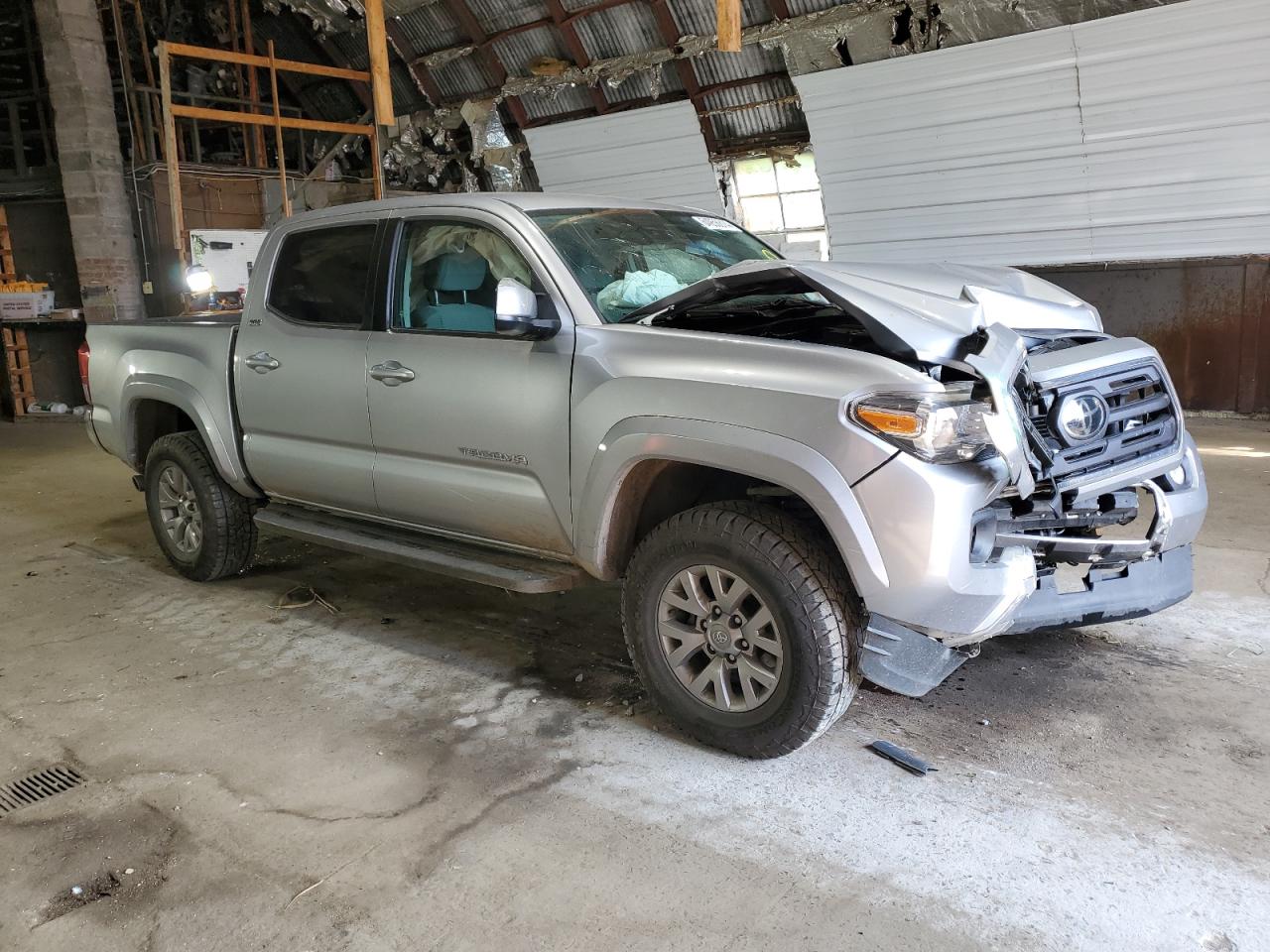 2018 Toyota Tacoma - Image 4