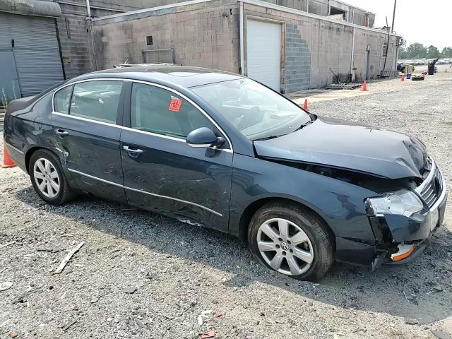 2007 Volkswagen Passat 2.0T Luxury Leather VIN: WVWEK73C57P013116 Lot: 65240024