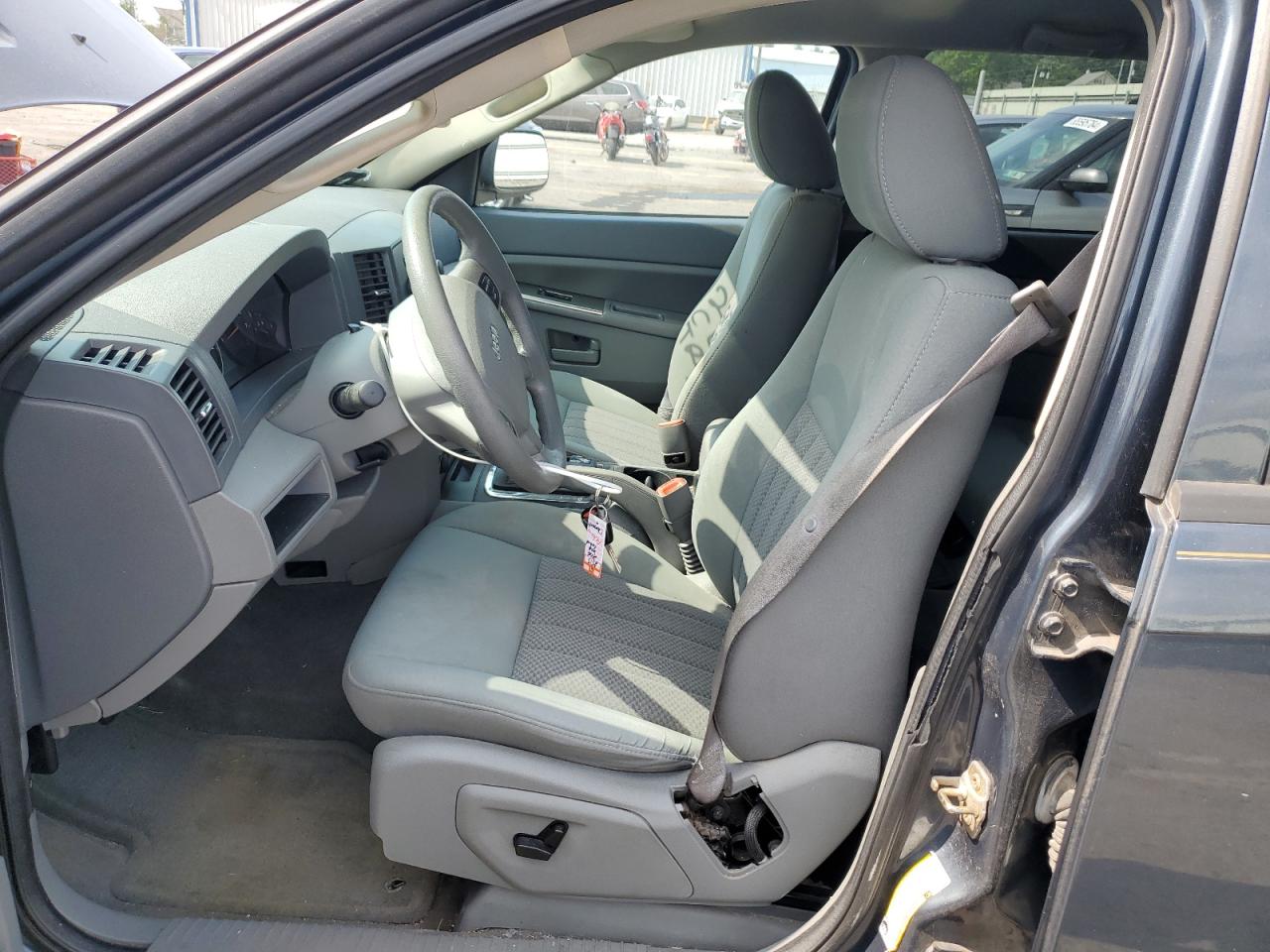 2006 Jeep Grand Cherokee Laredo VIN: 1J4HR48N66C328573 Lot: 64742014