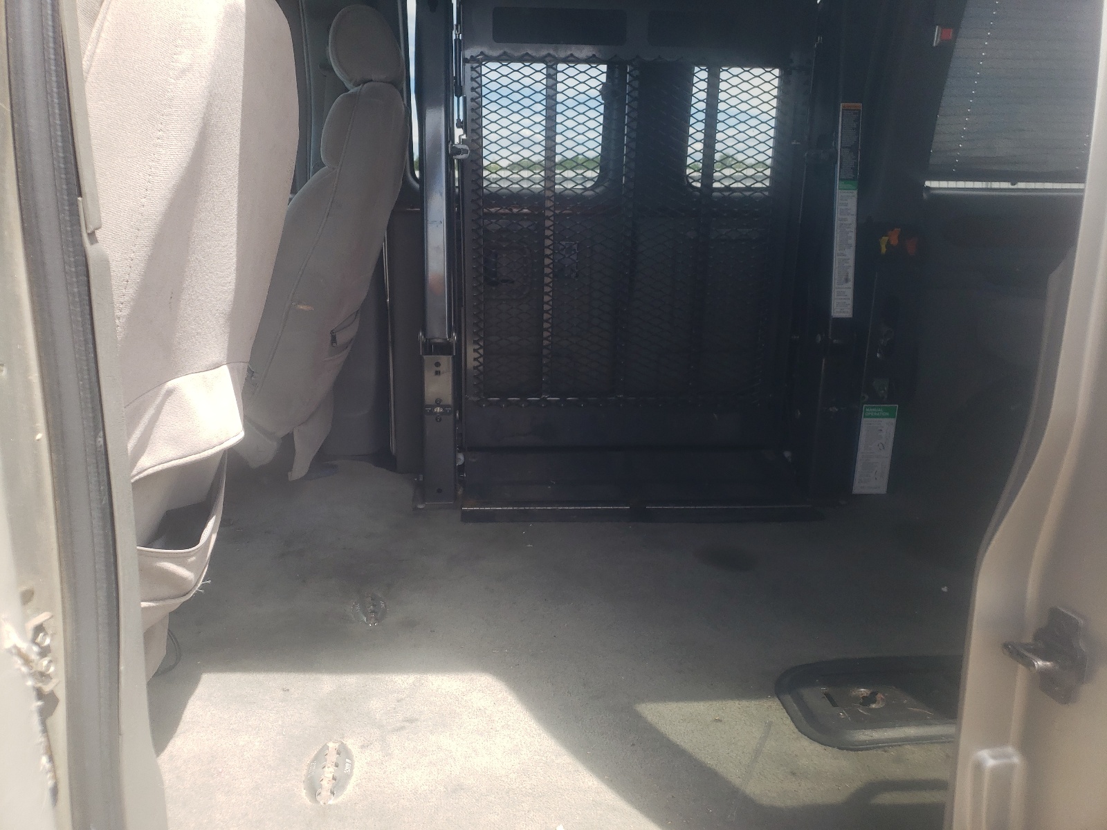 1GBFG15T941150823 2004 Chevrolet Express G1500