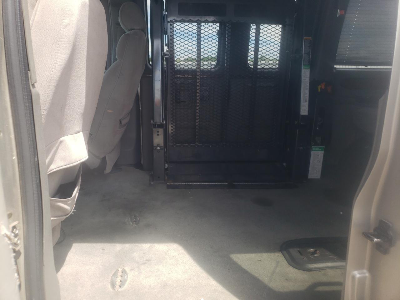 2004 Chevrolet Express G1500 VIN: 1GBFG15T941150823 Lot: 62987664