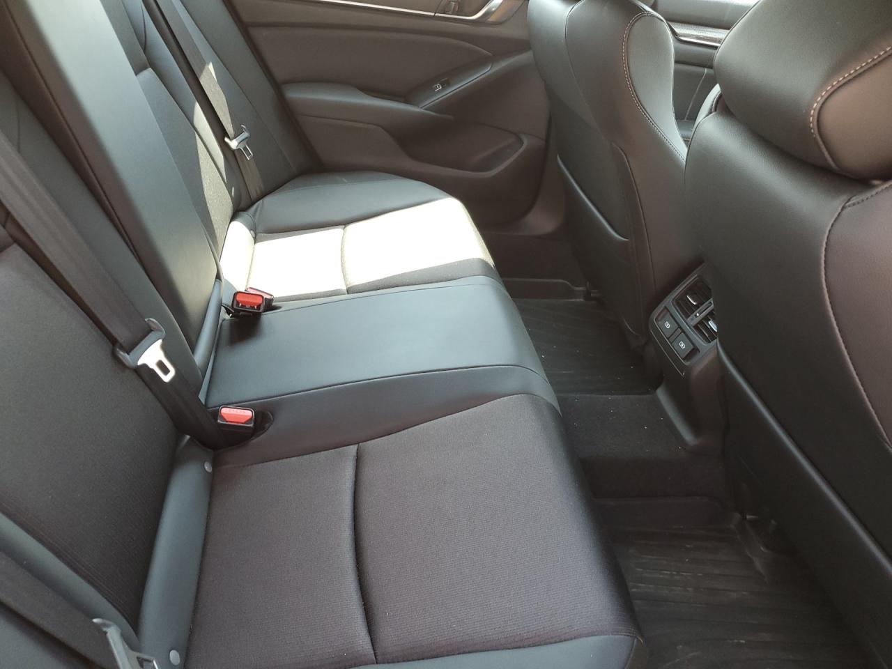 2022 Honda Accord Sport VIN: 1HGCV2F31NA013175 Lot: 63714144