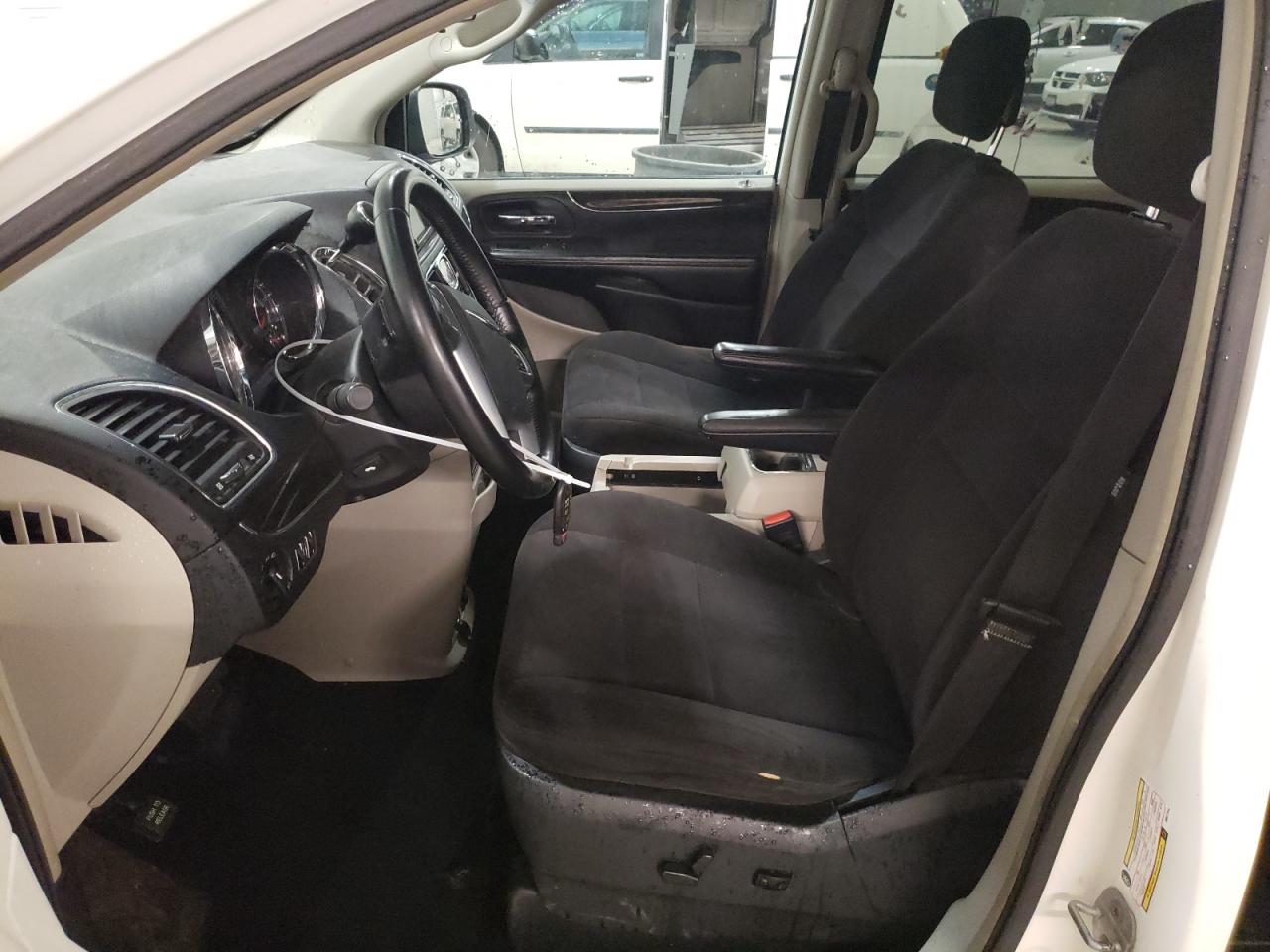 2011 Chrysler Town & Country Touring VIN: 2A4RR5DG2BR677040 Lot: 62966954