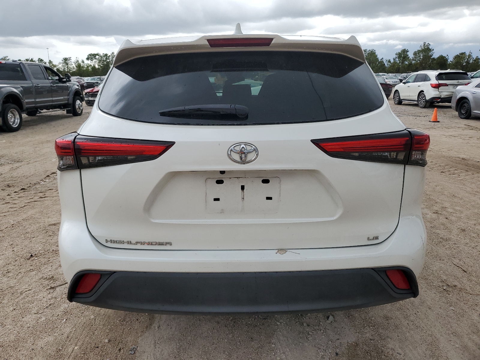 5TDZZRAHXMS057847 2021 Toyota Highlander L