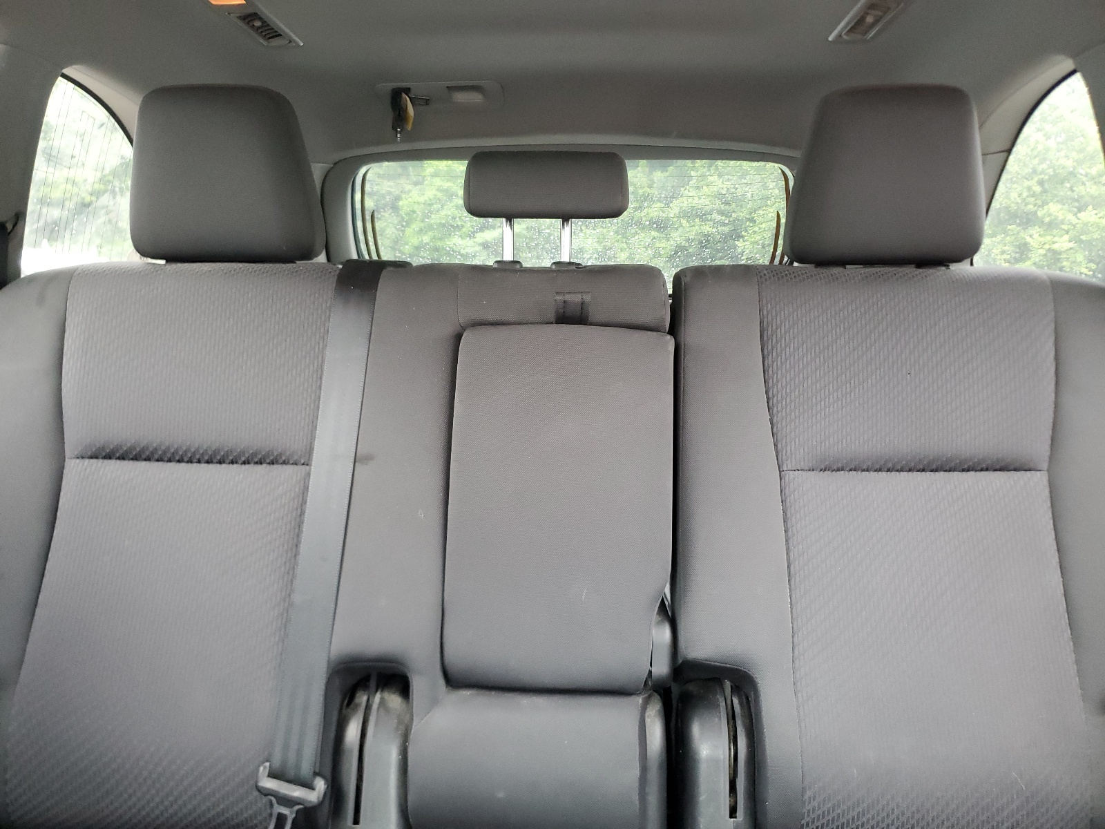 5TDBZRFH1HS477660 2017 Toyota Highlander Le