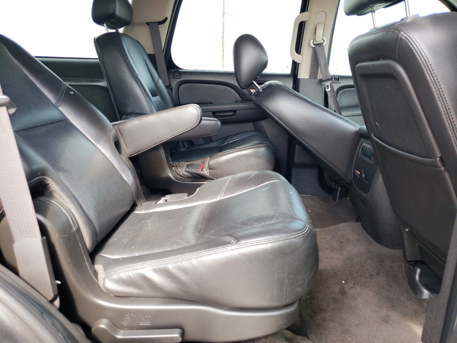 1GNUCCE07AR283956 2010 Chevrolet Tahoe C1500 Ltz