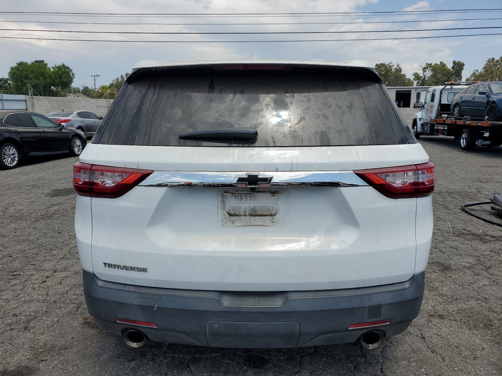 1GNERFKW1JJ211839 2018 Chevrolet Traverse Ls