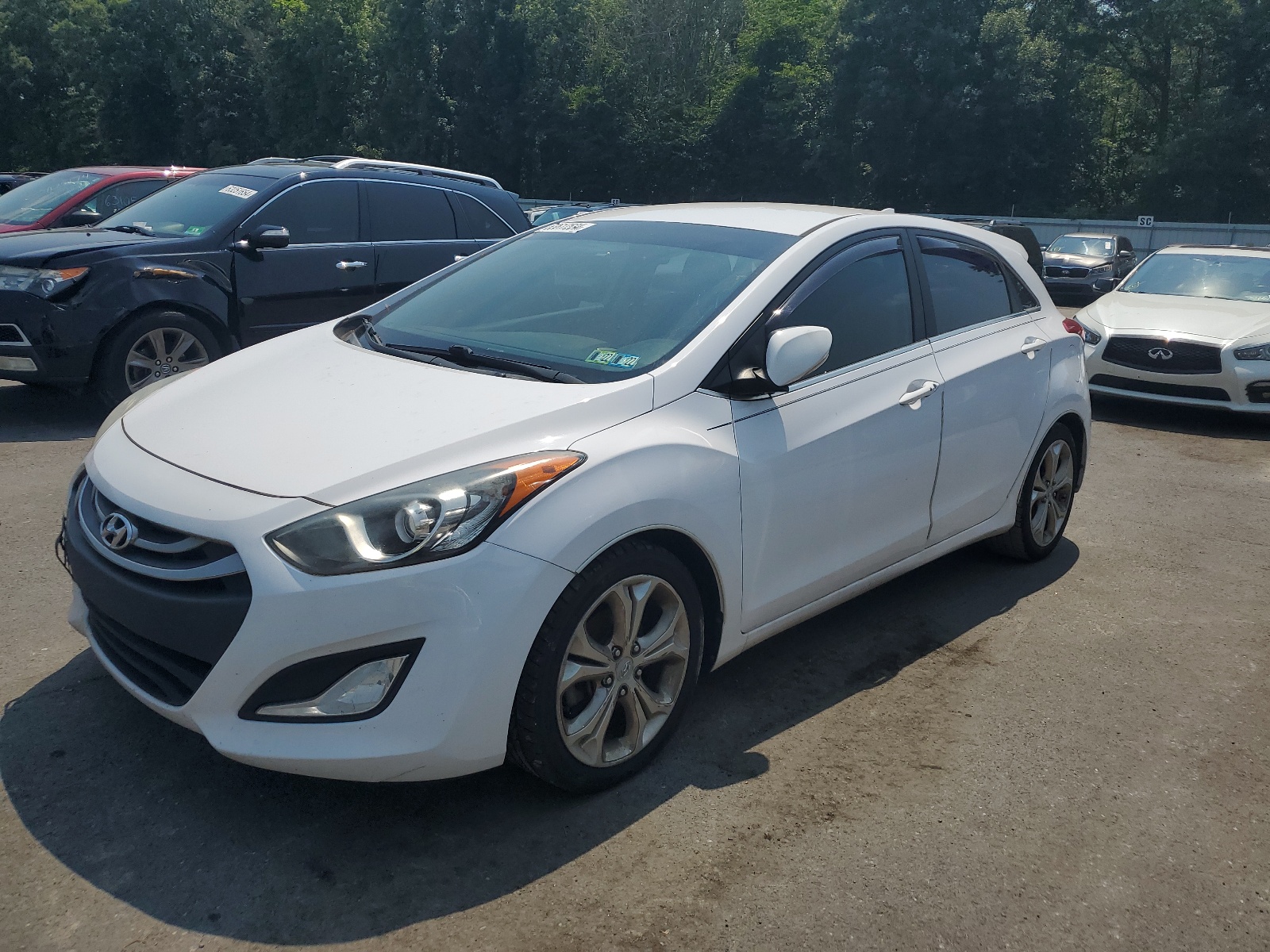 2014 Hyundai Elantra Gt vin: KMHD35LH3EU225919