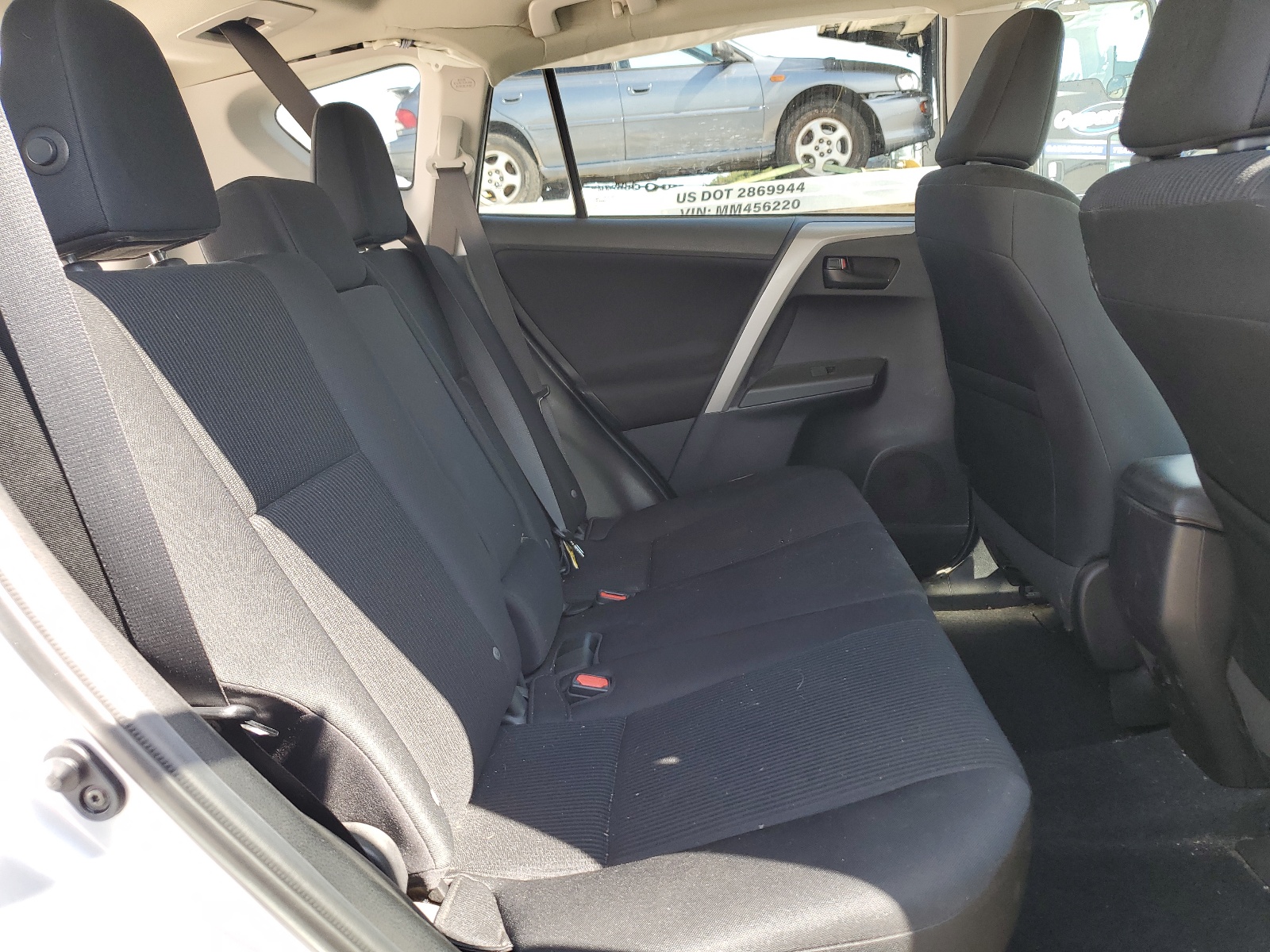 2T3ZFREVXHW331187 2017 Toyota Rav4 Le