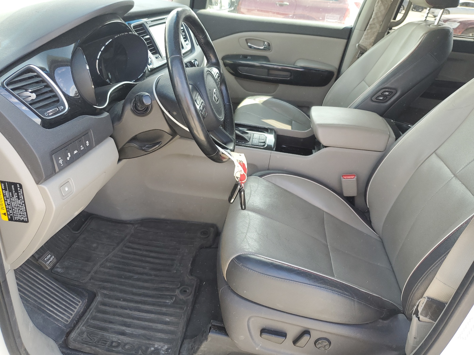 KNDMC5C16H6319633 2017 Kia Sedona Ex