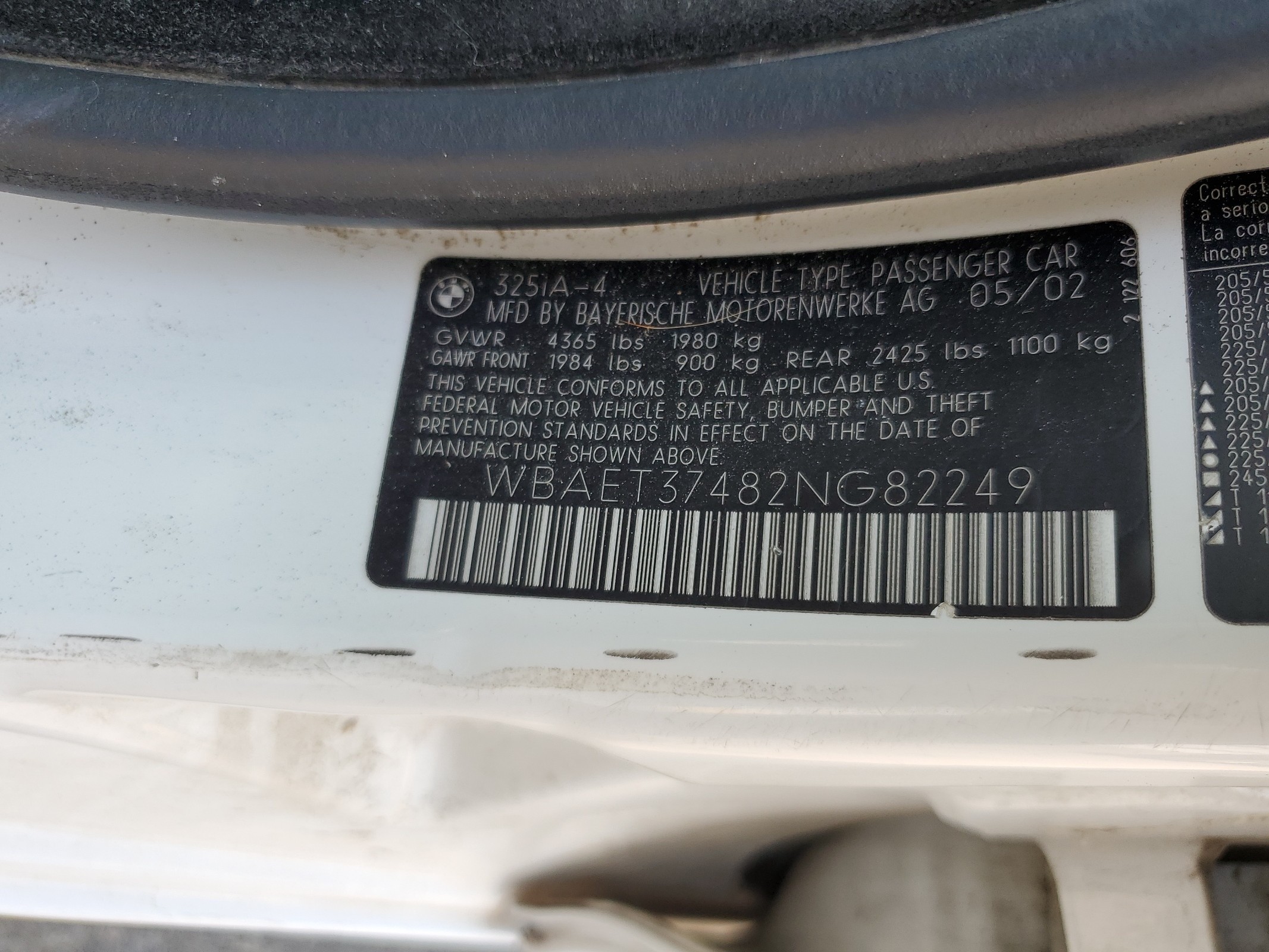 WBAET37482NG82249 2002 BMW 325 I