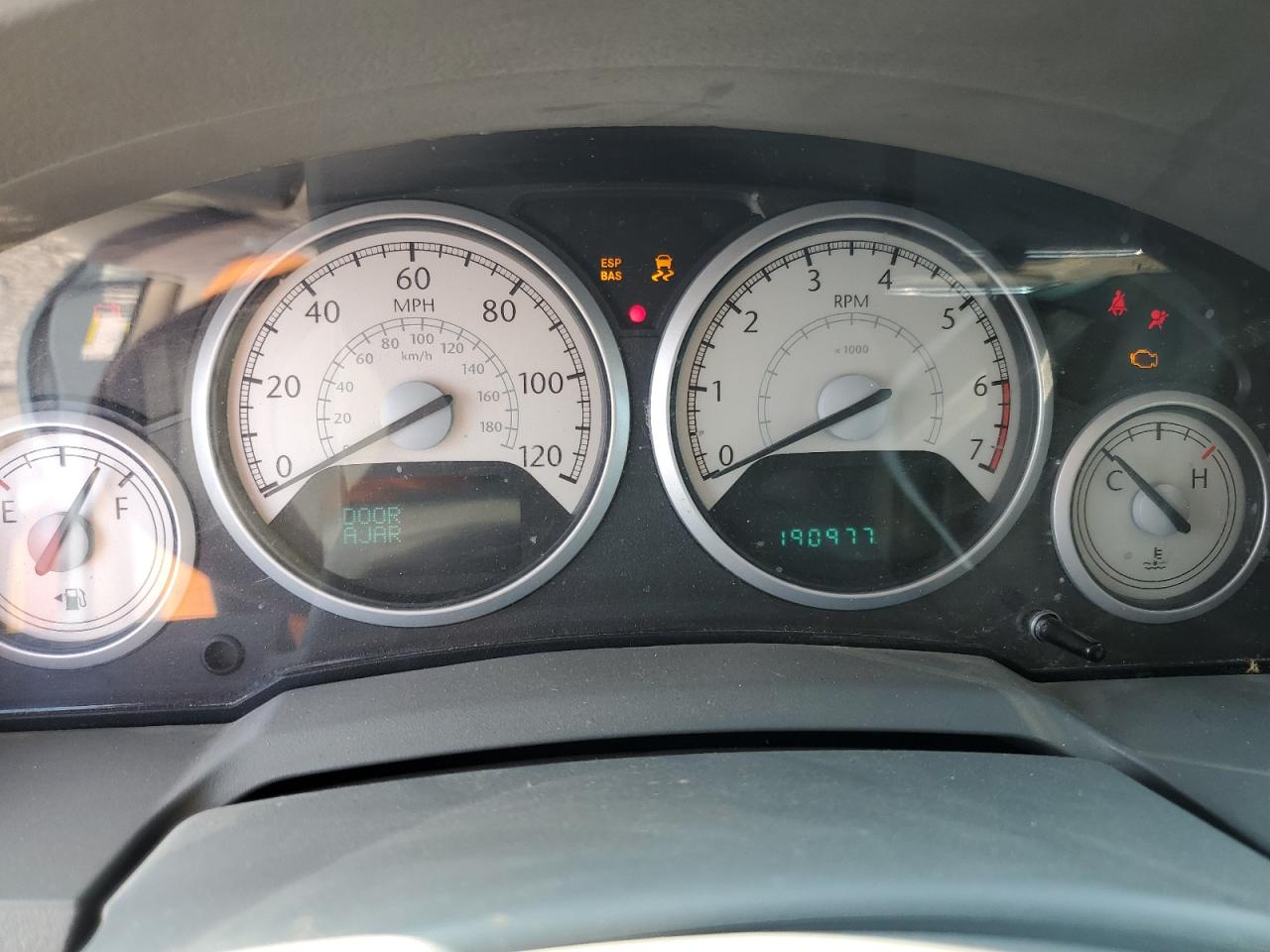 2008 Chrysler Town & Country Touring VIN: 2A8HR54P98R736300 Lot: 63695604