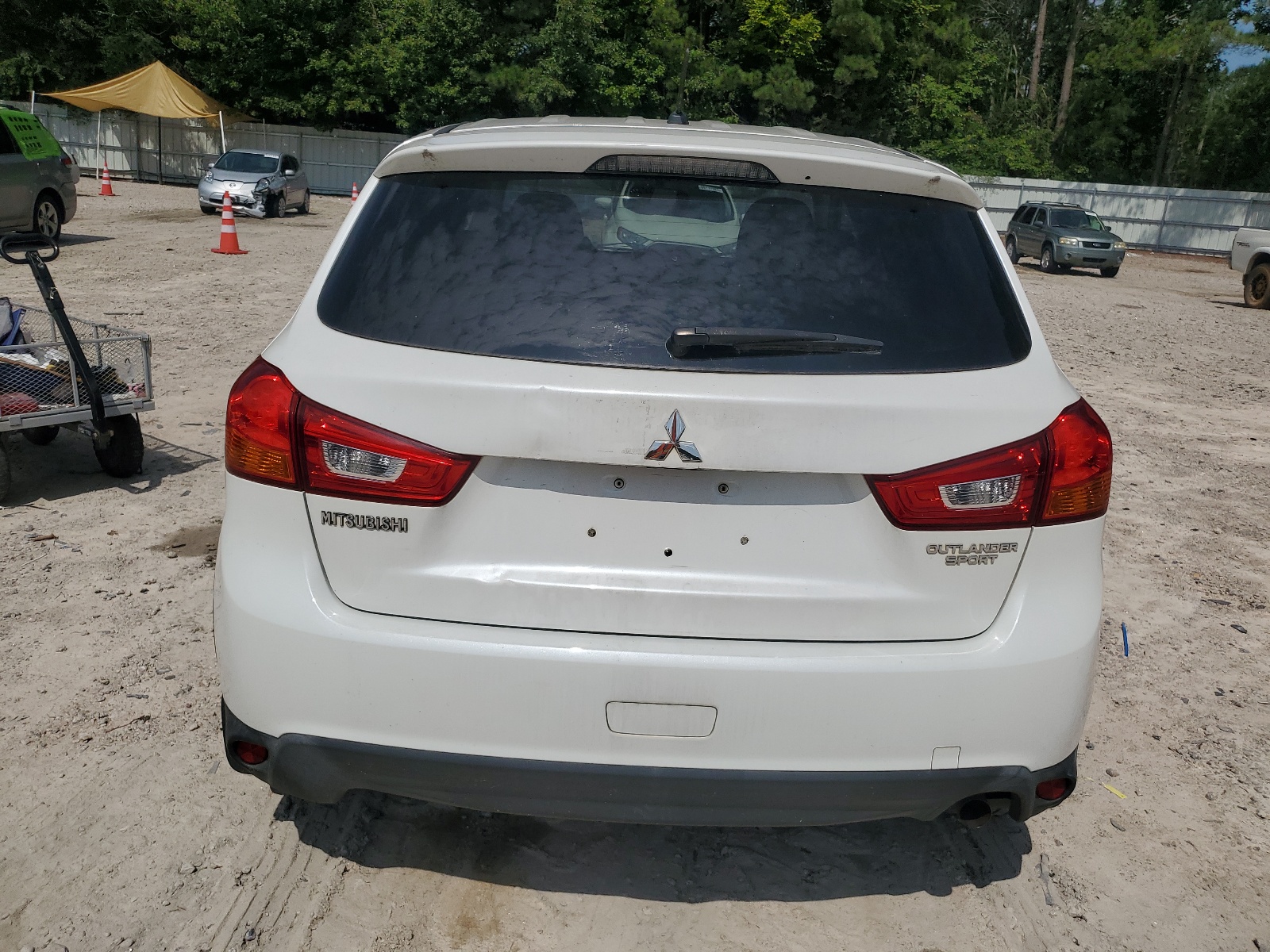 2016 Mitsubishi Outlander Sport Es vin: JA4AP3AU5GZ062688