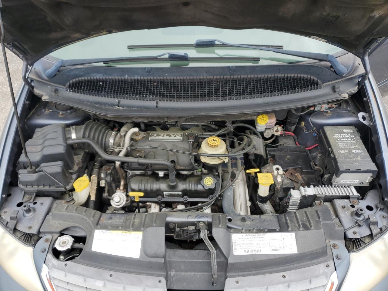 2002 Chrysler Town & Country Lx VIN: 2C4GP44382R552277 Lot: 64993634