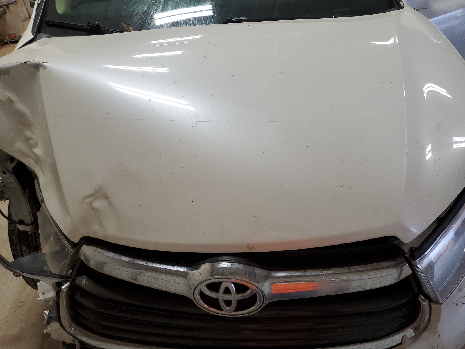 5TDKKRFH8GS168075 2016 Toyota Highlander Xle