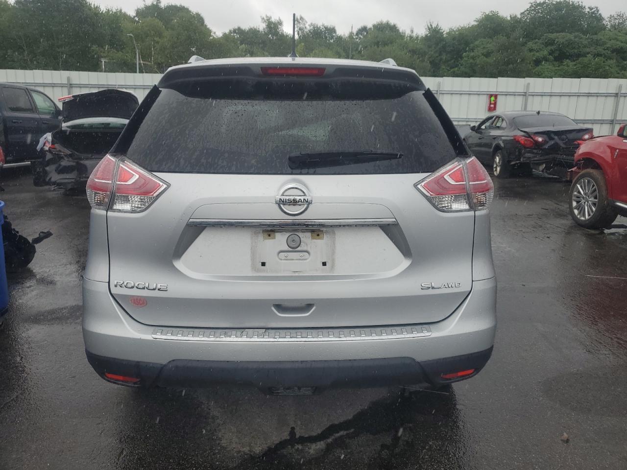 2015 Nissan Rogue S VIN: 5N1AT2MV1FC899015 Lot: 65527724