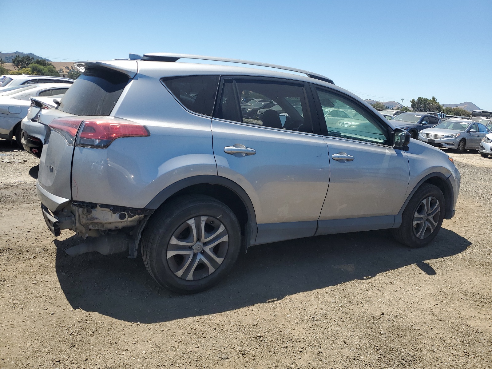 2T3ZFREV8HW397267 2017 Toyota Rav4 Le